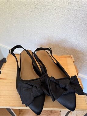 Report Collection Black Pointed Slingback Flats with Bow